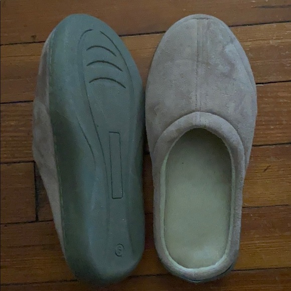 Slippers - Picture 2 of 3